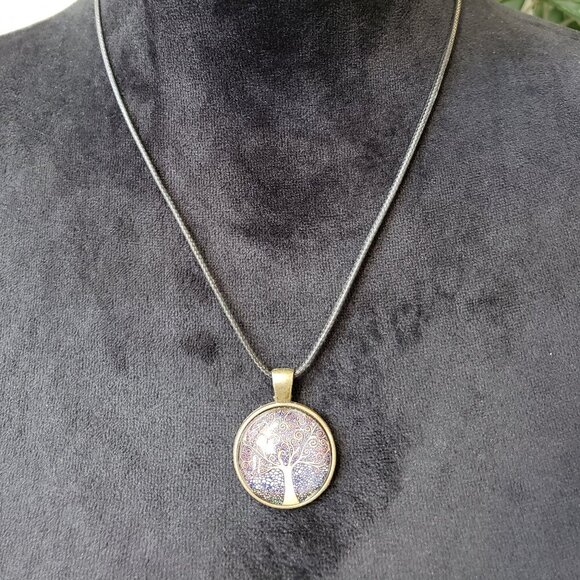 Women Silver Tone Chain Tree of Life Pendant Necklace Jewelry with Lobster Clasp - Picture 1 of 6